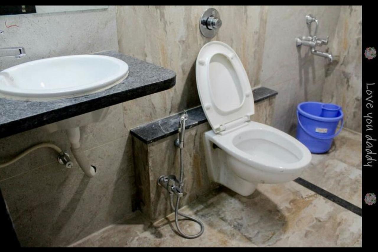 Hotel Oberoi Ahmednagar Esterno foto